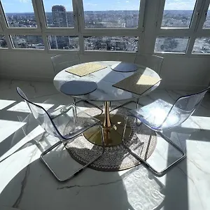 With Amazing View Of + Parking Appartement